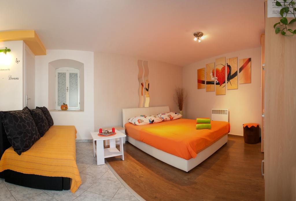 Paradise Apartment With Big Sunny Terrace In The Old Town, Few Meters From The Sea & Riva Promenade Split Room photo