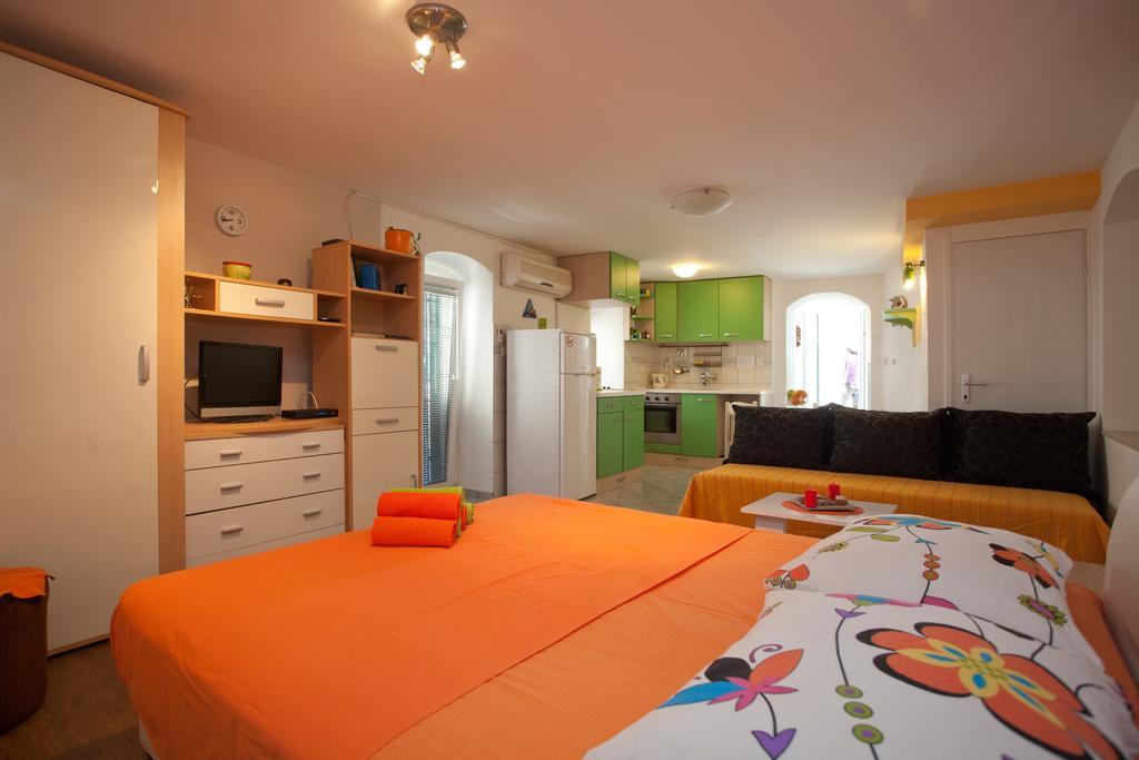 Paradise Apartment With Big Sunny Terrace In The Old Town, Few Meters From The Sea & Riva Promenade Split Room photo