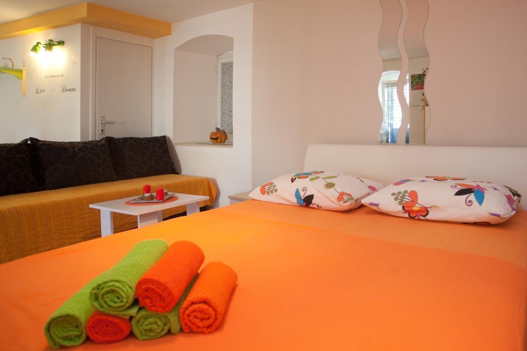 Paradise Apartment With Big Sunny Terrace In The Old Town, Few Meters From The Sea & Riva Promenade Split Room photo